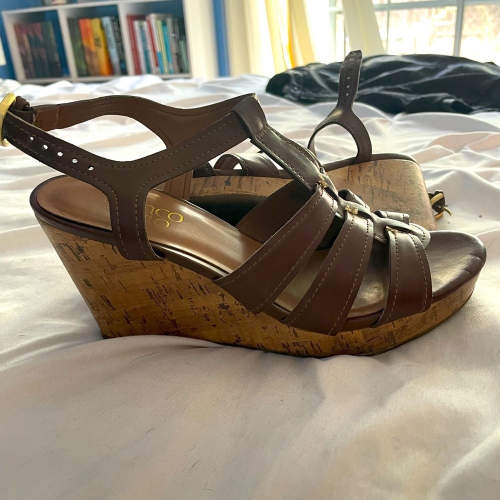 Size 6‎ wedges